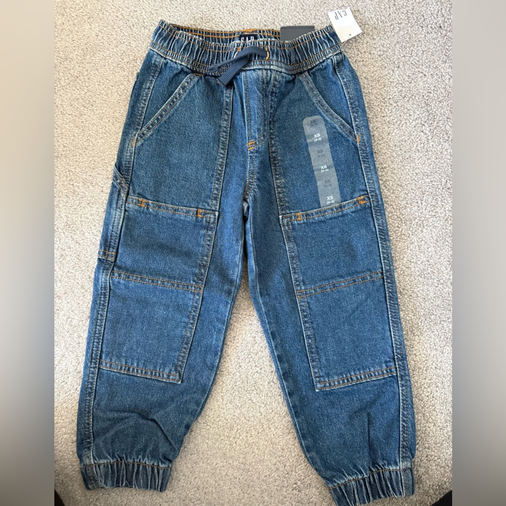 GAP Relaxed Fit Blue Jeans